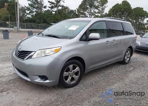 2011 Toyota Sienna Le V6 z USA, uszkodzony, nr VIN 5TDKK3DCXBS029191